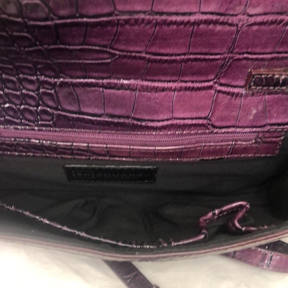SQUARED BY SONDRA ROBERTS purple faux patent leather croc clutch. Detach straps. - Picture 8 of 12